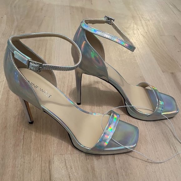 NWOT Nine West holographic strappy heels size 8.5 - Picture 2 of 7